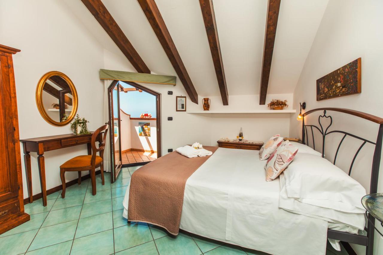Roccia Fiorita Hotel Furore Exterior photo